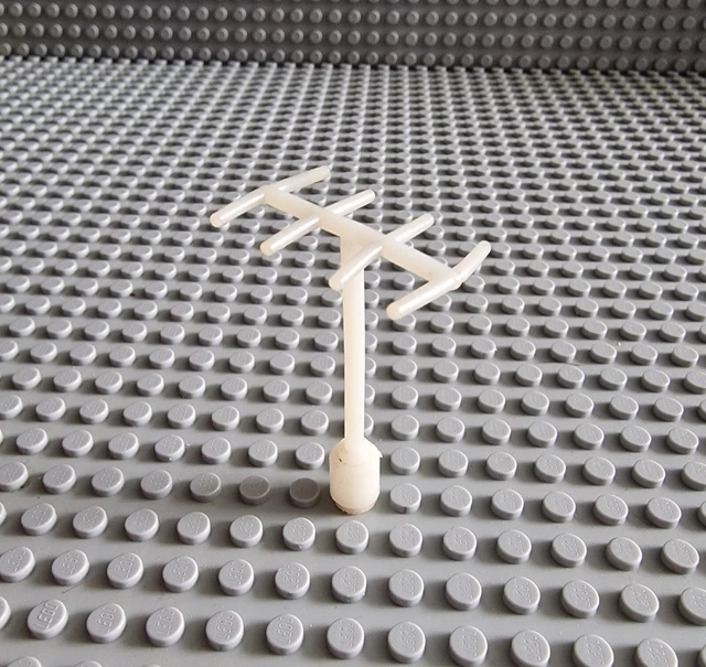 LEGO Space Classic Antenna Clear White 6391 3144 P47
