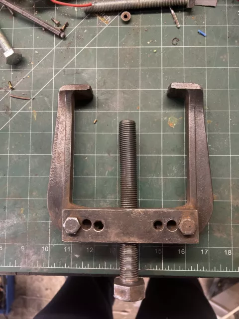 vintage Sykes Pickavant 2 Legged Puller 1504 vintage Sykes Pickavant 2 Legged Puller 1504