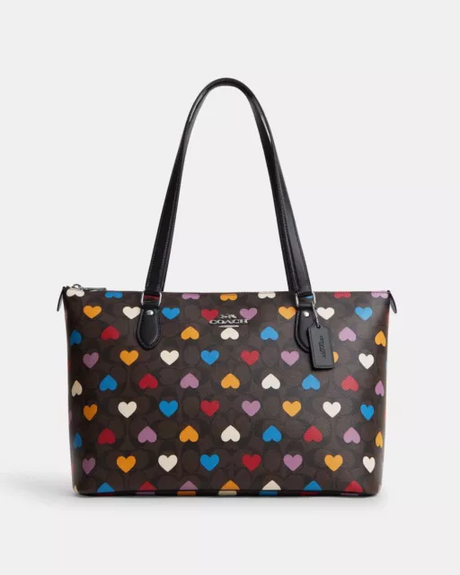 NWT Coach Gallery Tote Bag In Signature Canvas With Heart Print CP108