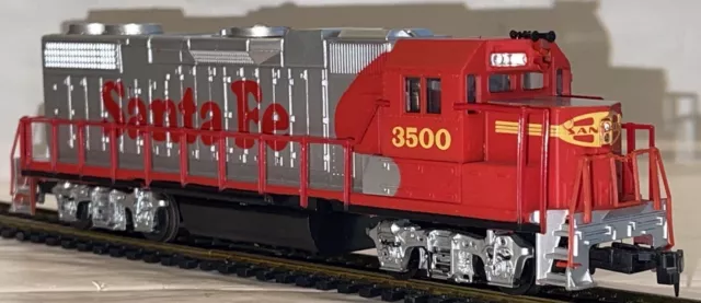 HO Scale Life Like Santa Fe ATSF 3500 GP-38 Diesel Locomotive Runs / Travels