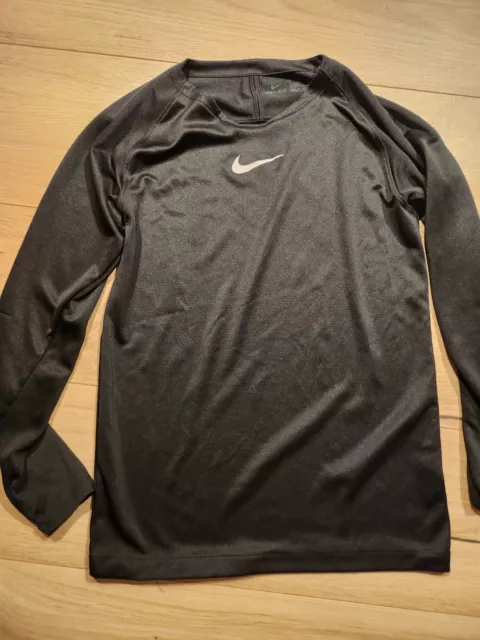 Nike longsleeve schwarz Unterziehtshirt Kinder Größe 147/158