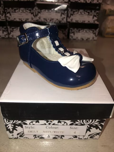 Girls Baby  Patent TBar Bow Shoes Sevva Occasion Spanish  Toddler Navy/white Uk4