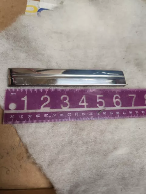 Nos nash 1946  Fender molding  rt.