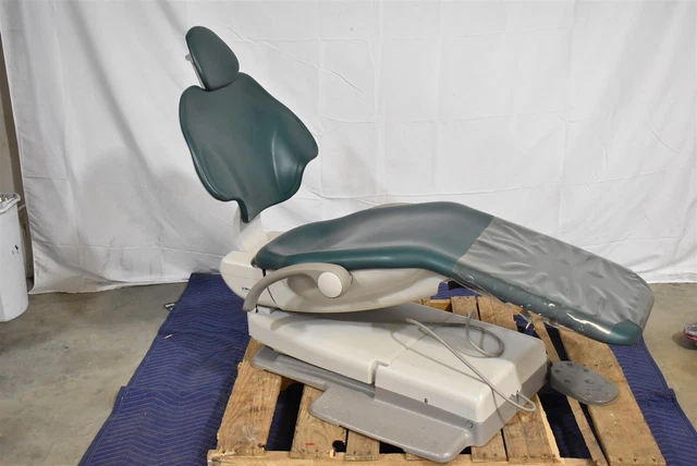 Adec 511 Dental Dentistry Ergonomic Patient Green Vinyl Exam Chair 115V Adec 511 Dental Dentistry Ergonomic Patient Green Vinyl Exam Chair 115V