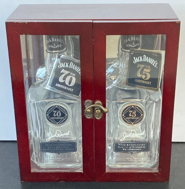 RARE JACK DANIELS Prohibition bottle set and wood box, w/ UNREGISTERED
