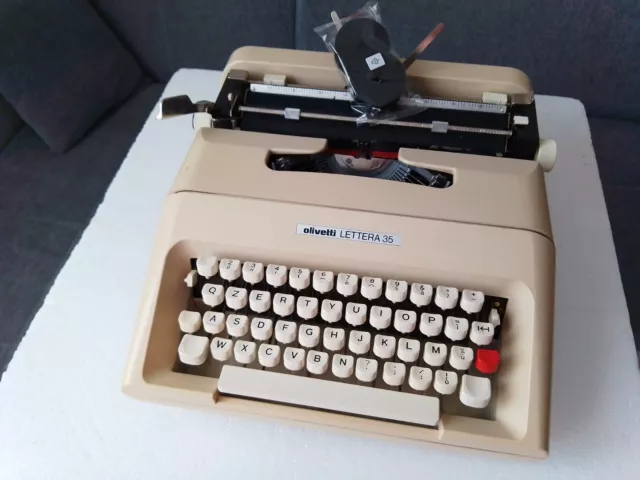 MACCHINA DA SCRIVERE OLIVETTI Lettera 35  Typewriter schreibmaschine