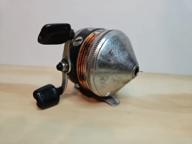 VINTAGE ZEBCO 33 Classic Fishing Reel Gold Silver Collector Series