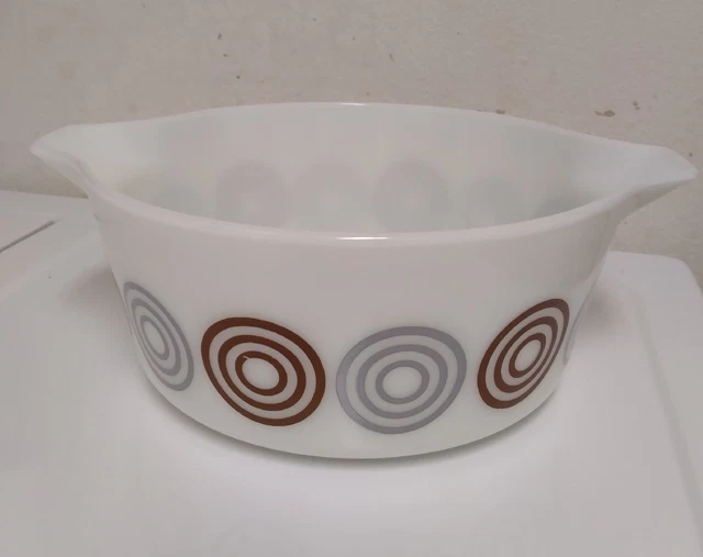 Pyrex Bullseye Salton Cosmopolitan Casserole Dish Promotional 2 1/2 Quart