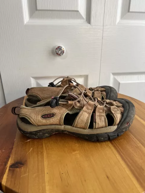 Keen Women's Newport H2 Brown Leather Waterproof Outdoor Sport Sandals Size 8