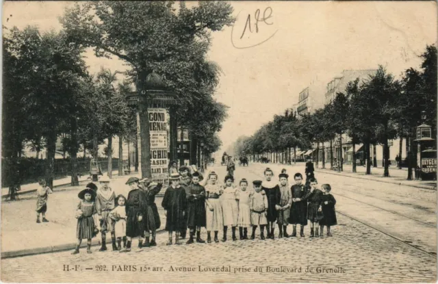 CPA PARIS 15e Avenue Louvendal prise du Boulevard de Grenelle (65856)