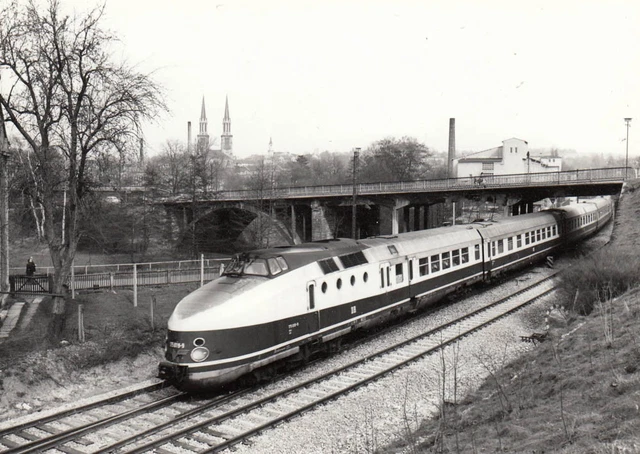 Org. Foto 11X15 Verbrennungstriebwagen Der Baureihe 175 Aufn. 1981 (G3000)