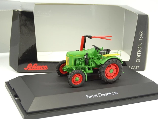FENDT 516 AVEC FOURCHE AVANT Fabriqué par Universal Hobbies - Echelle 1/32 FENDT 516 AVEC FOURCHE AVANT Fabriqué par Universal Hobbies - Echelle 1/32