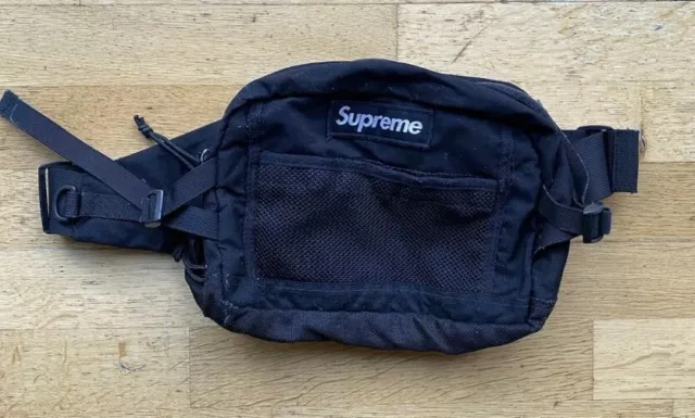 Supreme borsello deals