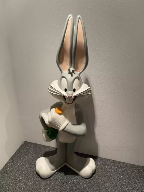 Bugs Bunny mit Möhre Figur ca. 63cm