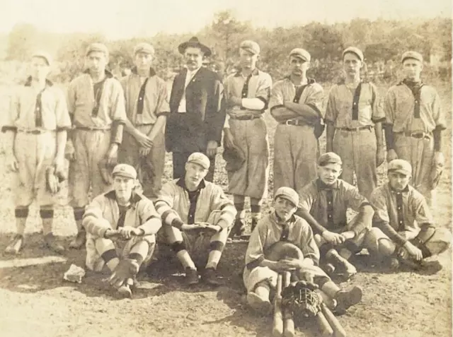 Rare 1913 Blandon Pennsylvania AA Baseball Team Photo With Gear Berks County PA 2