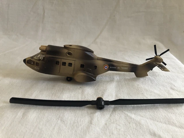 SOLIDO: HÉLICOPTÈRE PUMA, Daguet. Militaire. Armée française. A