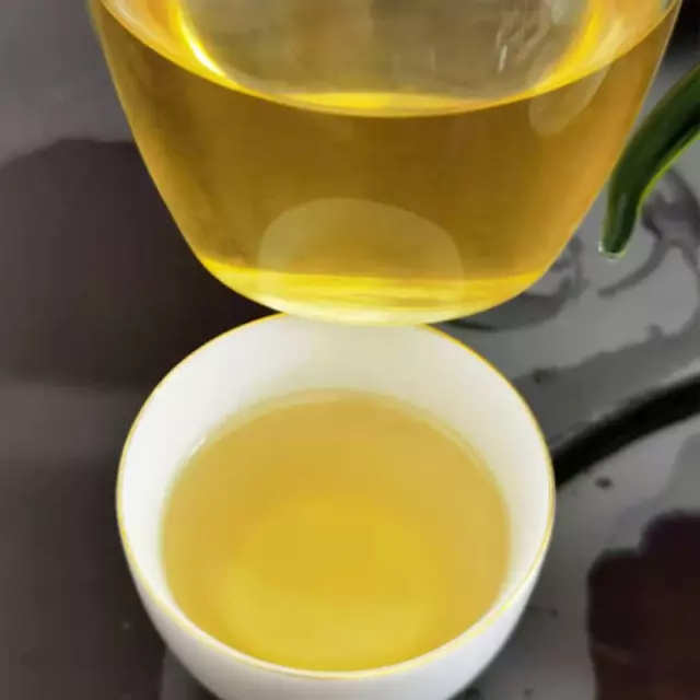 Golden Brick Ancient Tree Golden Leaf Pinghe Ancient Tree Tea Pu-erh Tea Raw Pu 3