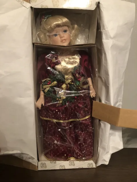 NIB Heritage Signature Collection Porcelain Light Up Doll HOLLY COA / Vintage
