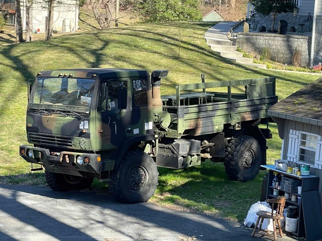 1998 Stewart & Stevenson M1078 LMTV 4x4 Cargo Truck. This truck has 4,319 Miles.