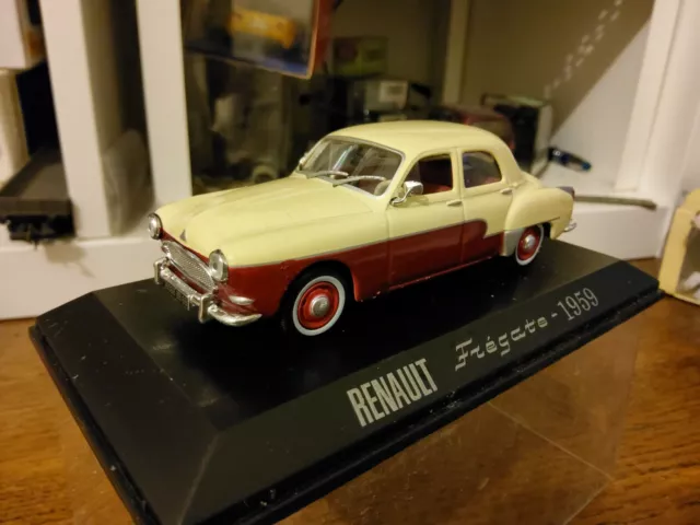 Renault fregate 1959 1/43 norev ixo solido eligor