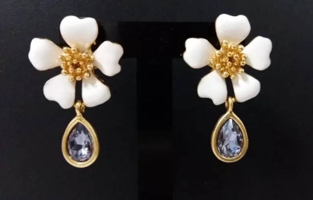 Oscar de la Renta- Boucles d'oreilles en métal doré émaillé en blanc et cristal