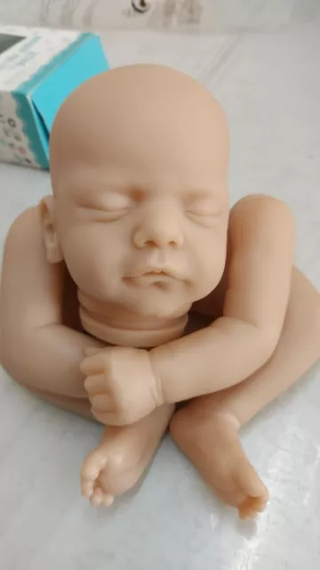 18in Reborn Baby Doll Parts DIY Cute Eyes Closed Baby Cloth Body 45cm Unpainted