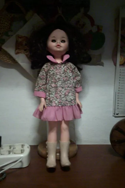 bambola furga cm 44 con difetto in viso  leggi descrizione ...