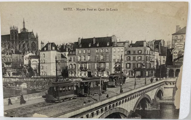France Metz Moyen Pont et Quai St.-Louis Streetcars Vintage Europe Postcard
