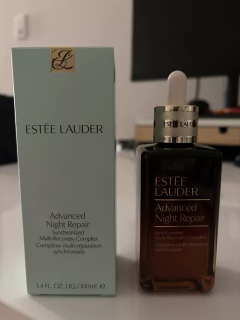 Estee Lauder Advanced Night Repair Synchronized Recovery Complex.