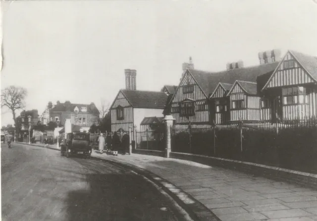 SOUTHALL, OLD MANOR HOUSE, Ealing, London - Vintage POSTCARD