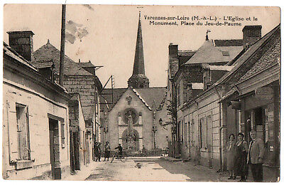 CPA 49 - VARENNES SUR LOIRE (Maine et Loire). The Church and the Monument, Place du