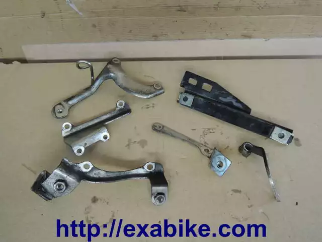 pattes de fixation pour Yamaha 125 YZF-R  de 2008 a 2013