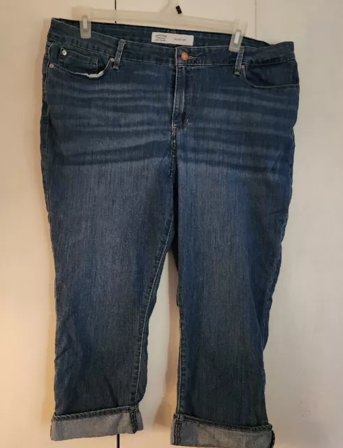 Levi Strauss Signature MID RISE CAPRI Jeans Women's Size 20 / 40 x 22 Blue Denim