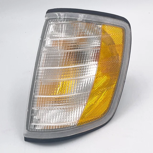 Genuine Bosch 1315106902 Front Left Turn Signal Assembly Mercedes-Benz W124