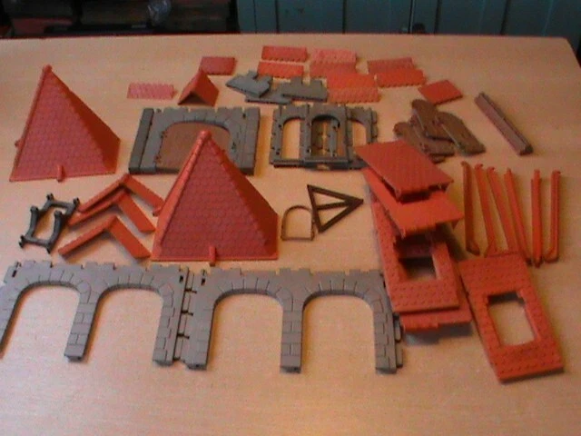 Lot elements de construction maison musee medieval Playmobil