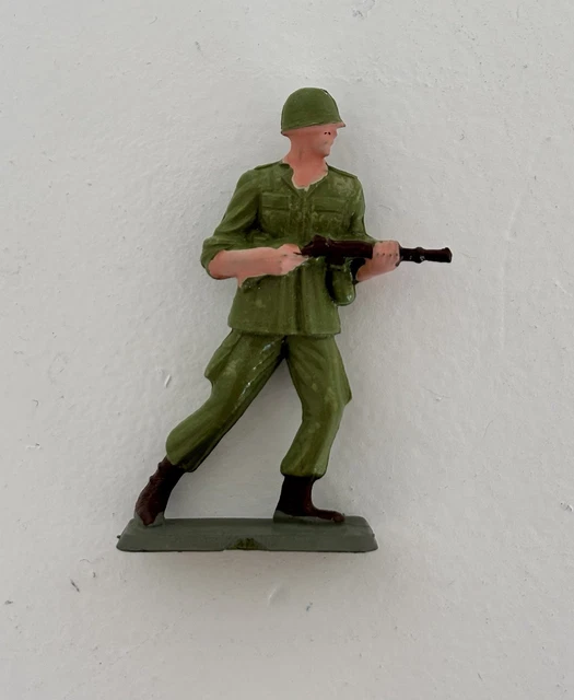 STARLUX 1/32 Allemand 39/45 sous officier en casquette avec Luger