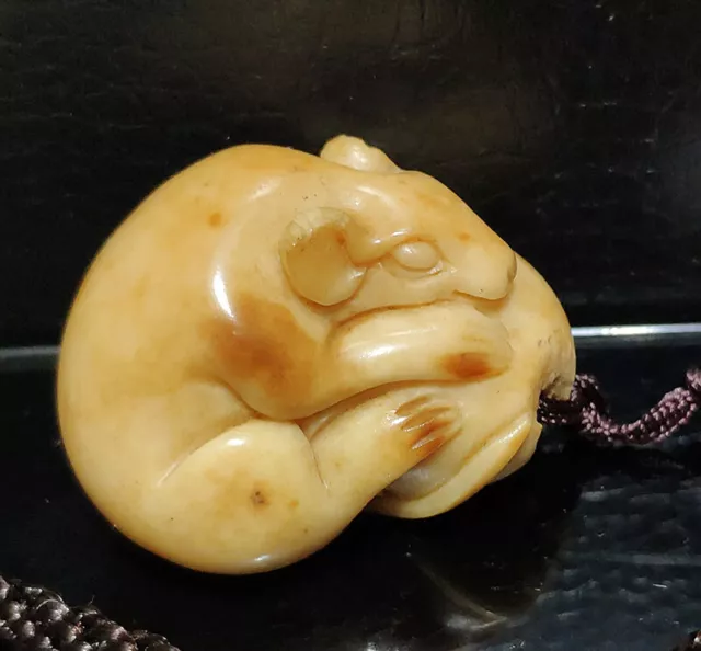20 Years Old 2" Hand Carved Tagua Nut Netsuke : Mouse