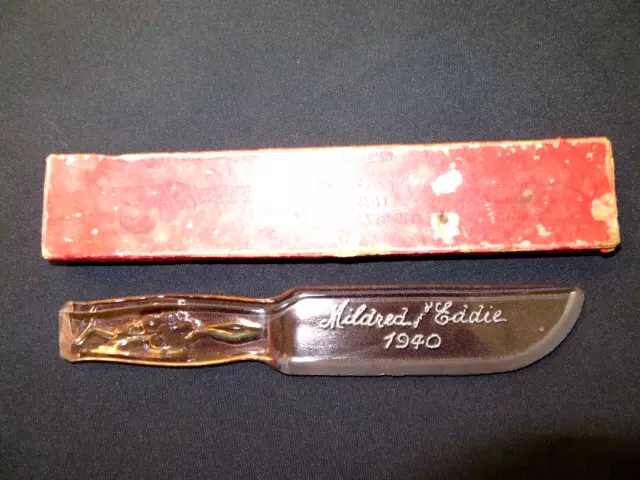 Dur x Depression Pink Fruit Cake Glass Knife Engraved 1940