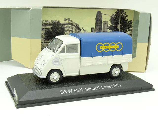 Miniature Taxi DKW Vemag Belcar Brasilia 1966 - Échelle 1:43 - Altaya - Avec Brochure