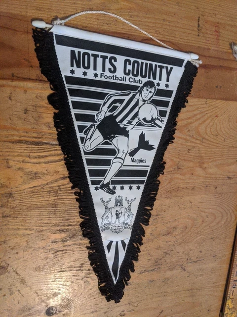 Fanion NOTTS COUNTY (Angleterre) – 9x11cm, Club Anglais Vintage
