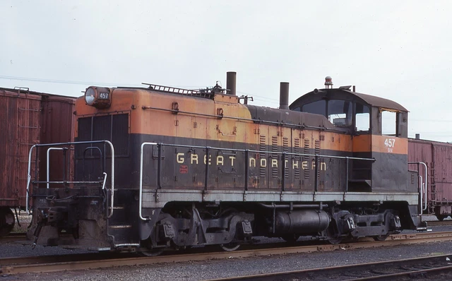 Original Slide BN Burlington Northern NW2 #457 in 1972 Ex-GN Paint
