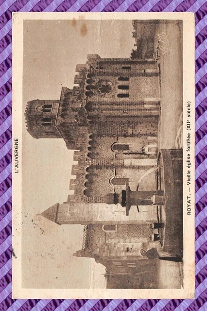 CPA 63 - ROYAT - Vieille eglise fortifiée