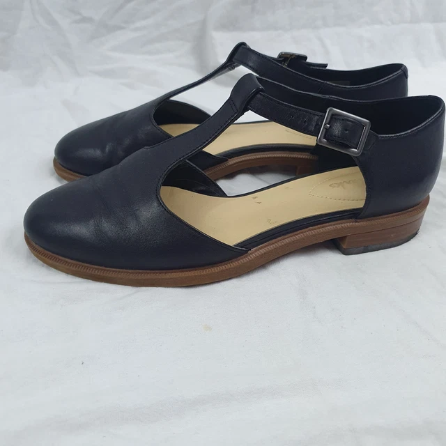 Clarks taylor palm black patent sale