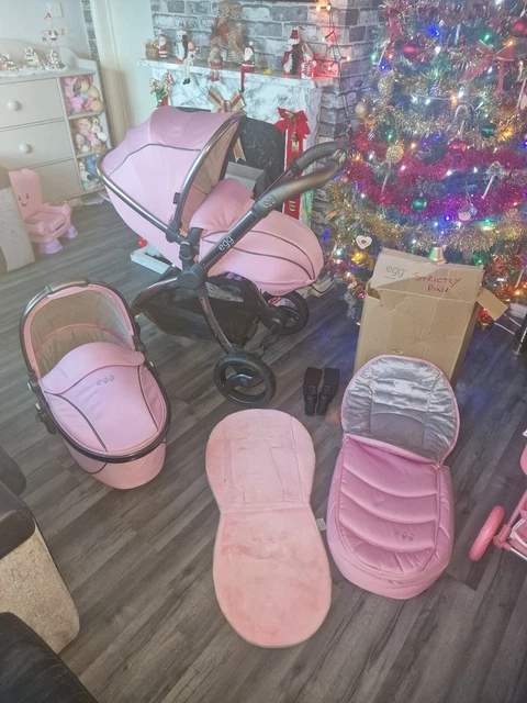 Egg Travel System / Pram / Pushchair / Stroller / Buggy / Strictly Pink