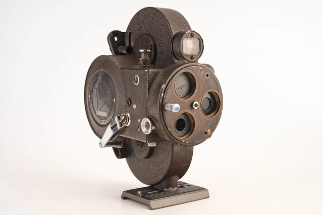 Victor Cine Model 5 16mm Cine Film Motion Picture Camera Vintage V25