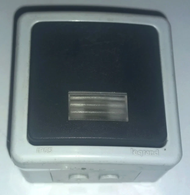 Poussoir inverseur lumineux encastré Plexo IP55 - Legrand
