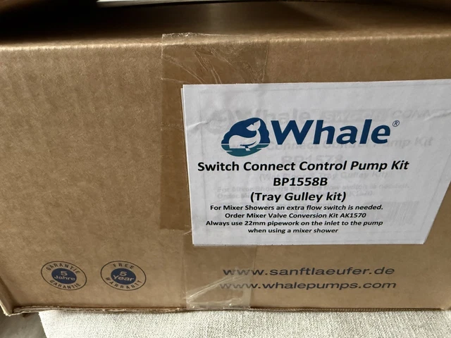 Whale Kit réservoir eaux grises 8L + pompe Gulper 220 - 24V - 14 L/min