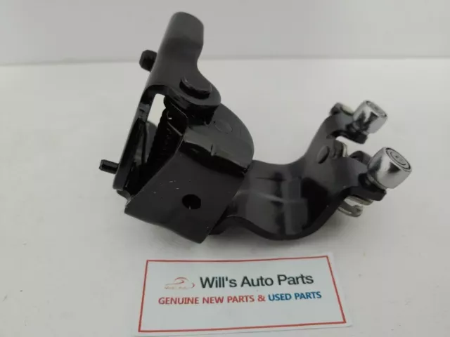 Genuine New Roller Arm Assy - Rear Door Center,Rh Suits Kia Carnival 2006-2014 D