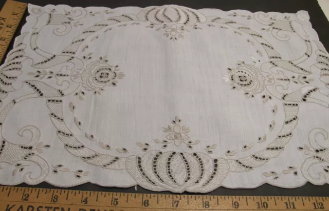 Lovely Vintage Set 8 Placemats 8 Napkins Madeira White Linen Embroidered Cutwork