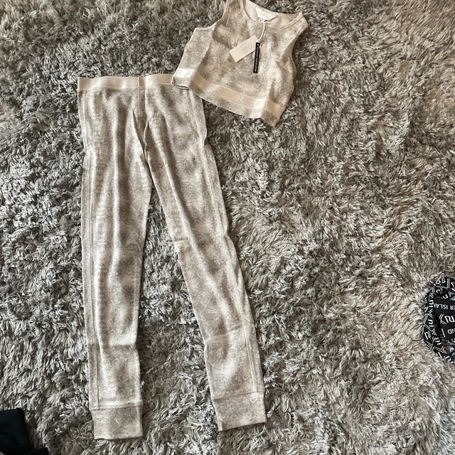 Abito con stampa serpente ragazza River Island nuovo con etichette età 9-10